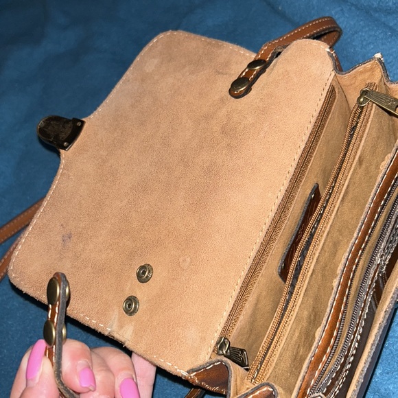 Vintage Rare Find Patricia Nash Tan Leather purse. Style #P57801 - Picture 13 of 14